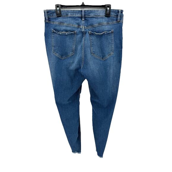 Old Navy Women's Blue Medium Wash Distressed High-Rise Skinny Jeans Size 16 - Picture 2 of 5